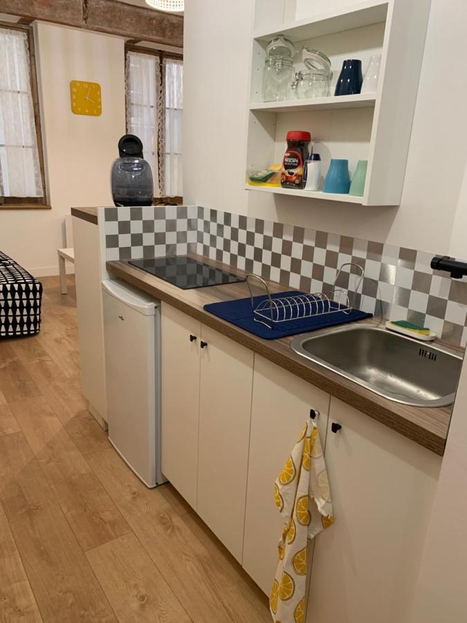 Apartamento A 2 Pas Du Vieux Port Charmant T2 Marsella Exterior foto
